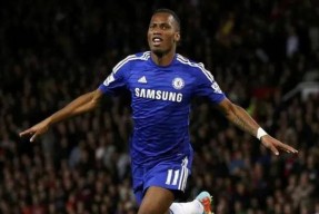 包含哈兰德与30激战曼联分钟，反败为胜胜负难料！，德罗巴焦点对战全场沸腾不已的词条-九游娱乐