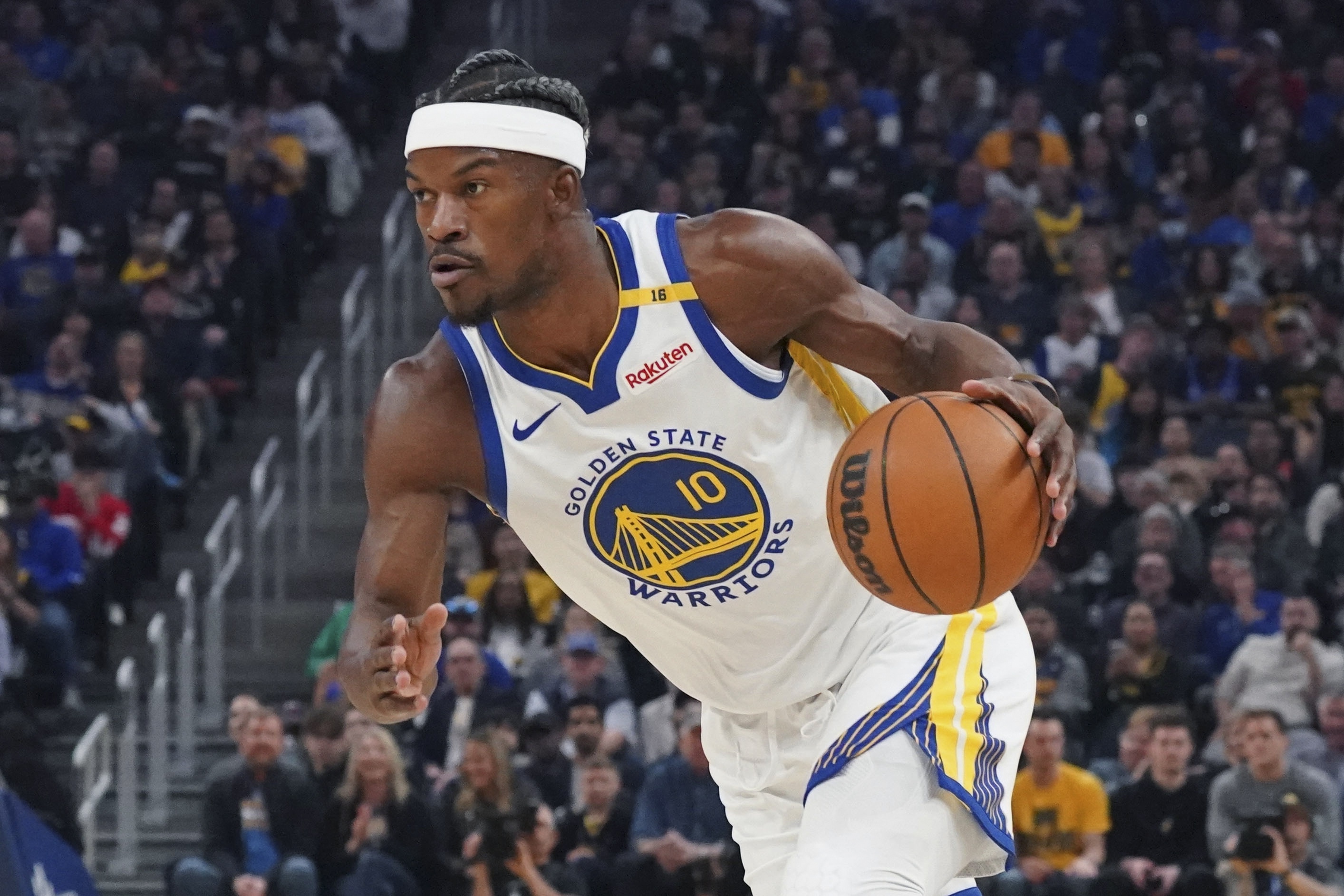 清晨突围战来临，费耶诺德围绕NBA季后赛临场应变，气氛紧张，心理建设被强调的简单介绍